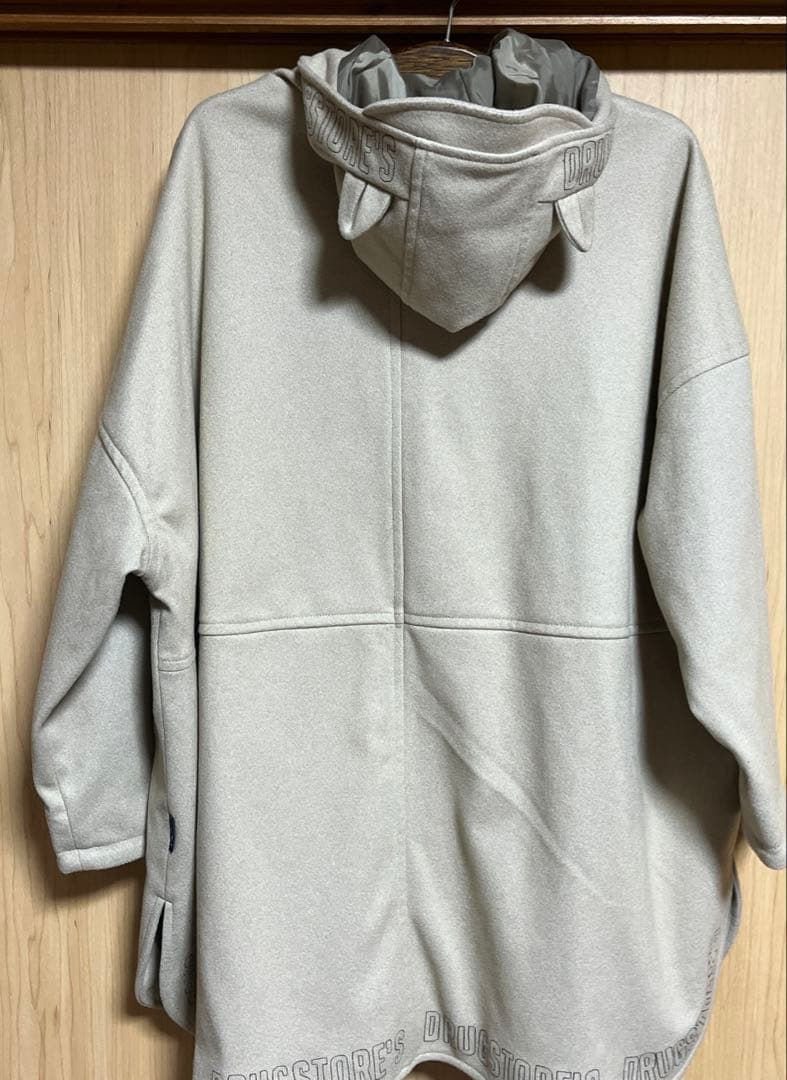 新品タグ付きDRUGSTORES フード付きジャケット ベージュ