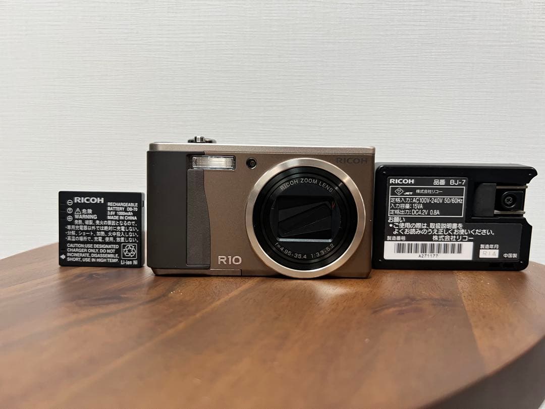 RICOH R10 コンパクトデジタルカメラ＊レトロ　used美品