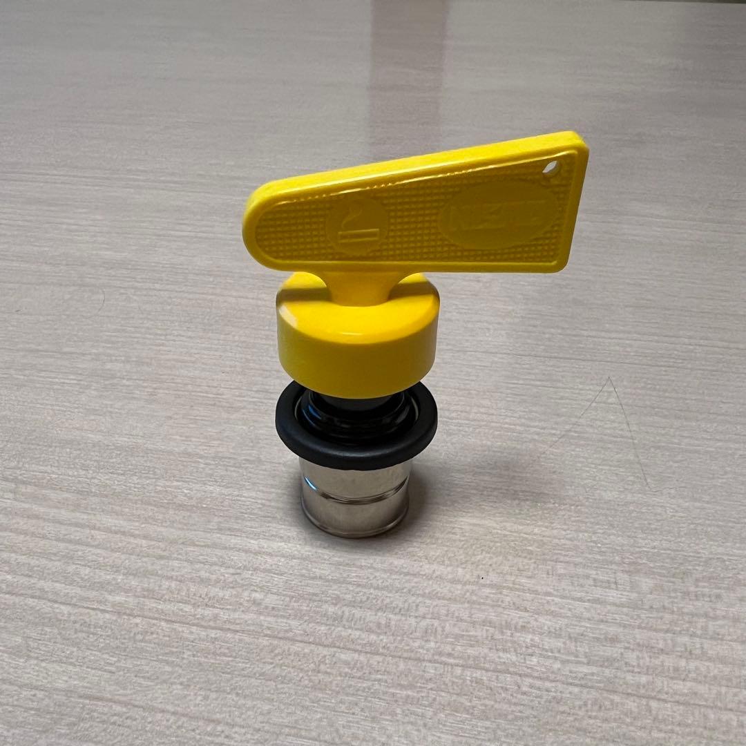 NISMO ニスモ　キルスイッチ型　シガーライター　初期ロゴ