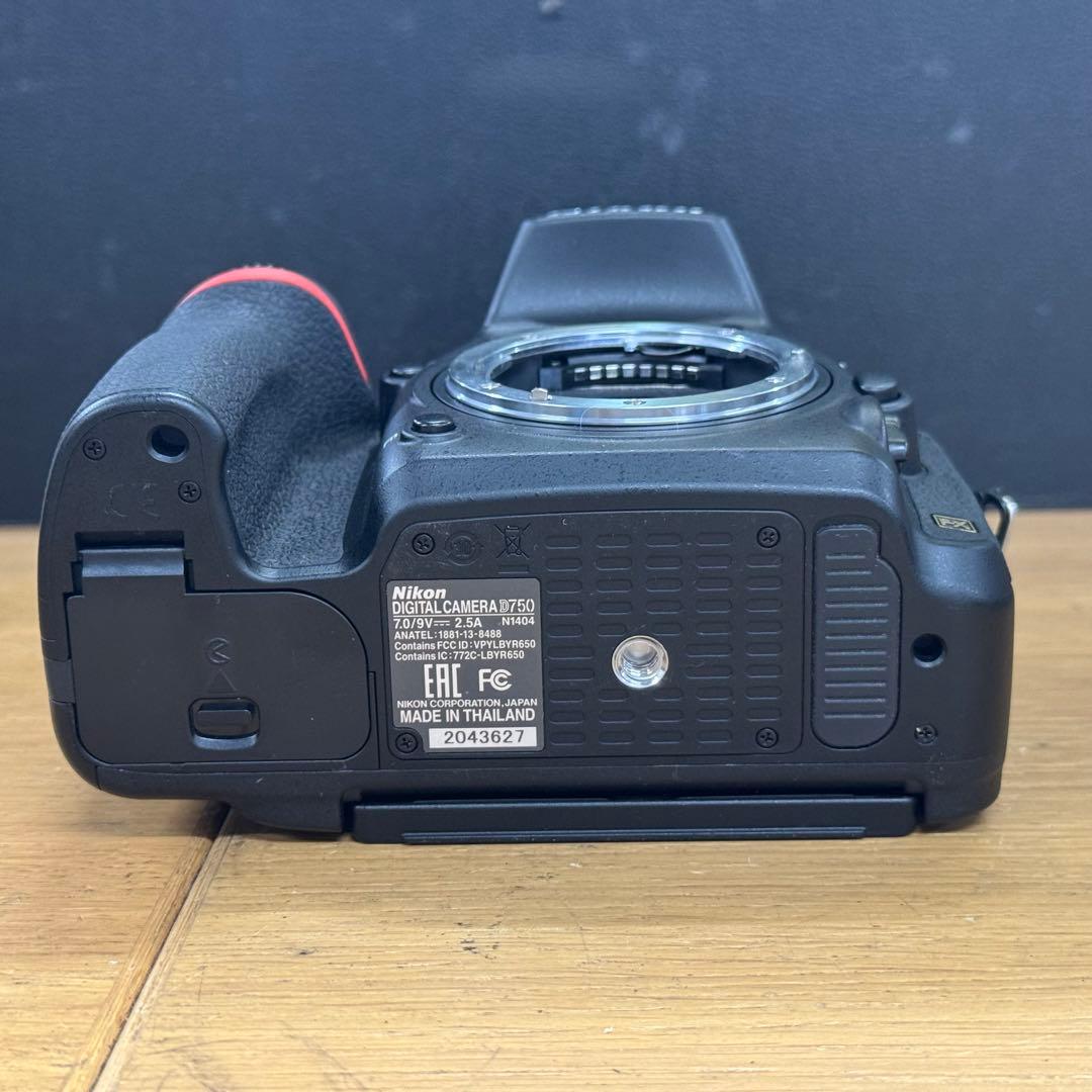 動作品 Nikon D750 デジタル一眼レフ ボディ