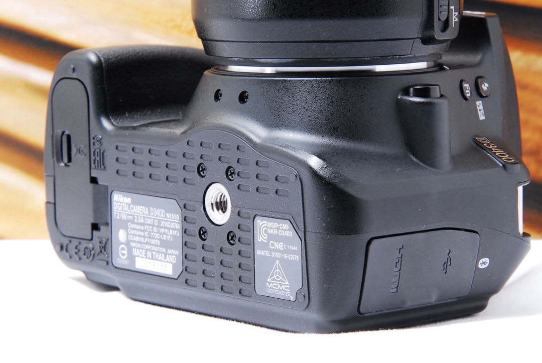 美品 Nikon D3400 低ショット数1867回 Bluetooth対応