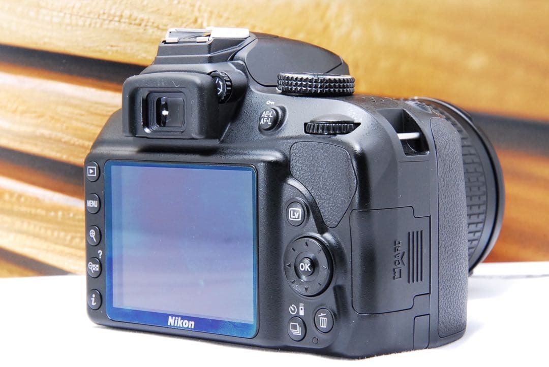 美品 Nikon D3400 低ショット数1867回 Bluetooth対応