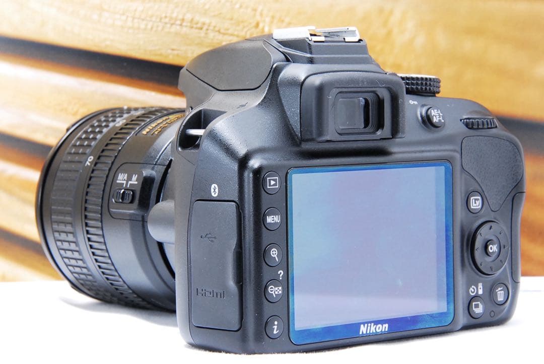 美品 Nikon D3400 低ショット数1867回 Bluetooth対応