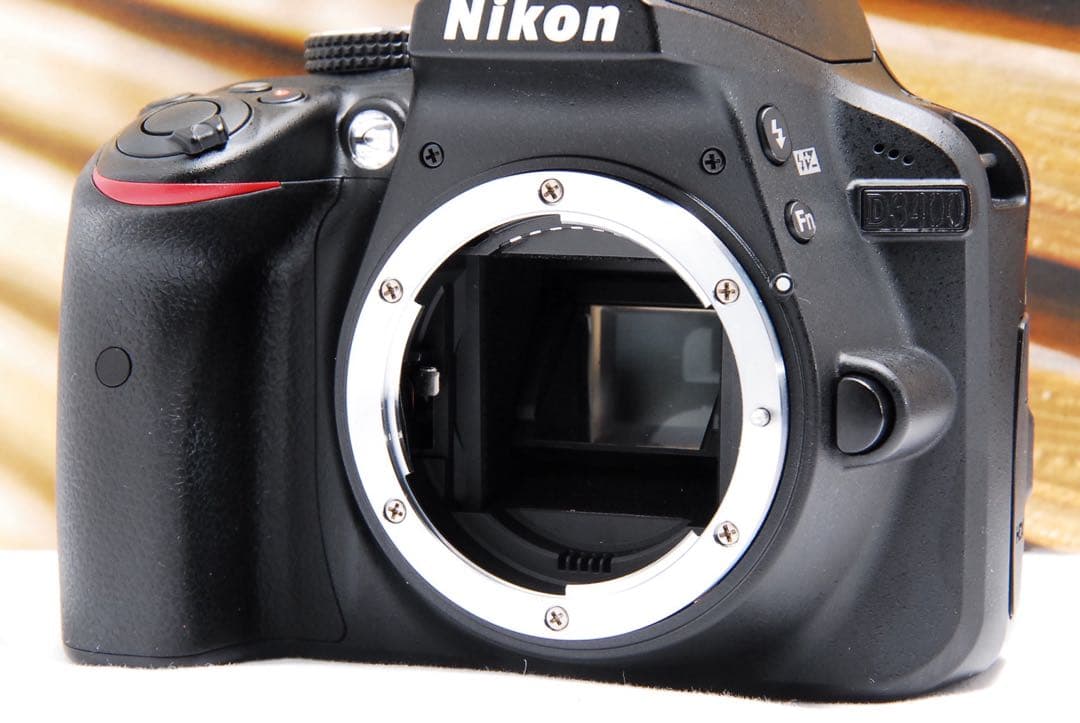 美品 Nikon D3400 低ショット数1867回 Bluetooth対応
