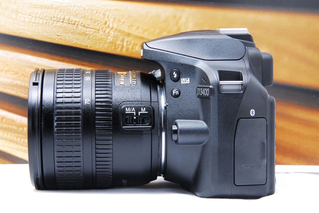 美品 Nikon D3400 低ショット数1867回 Bluetooth対応