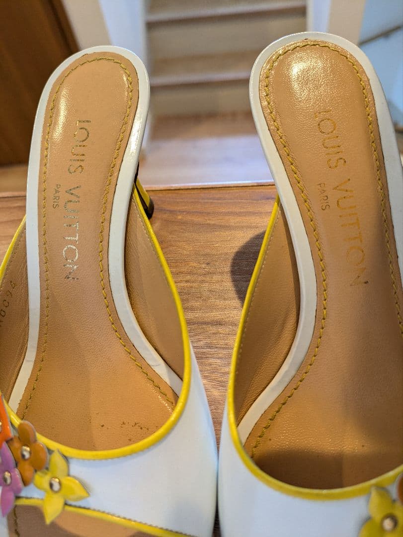 ヴィトン　フラワーモチーフ　ミュール