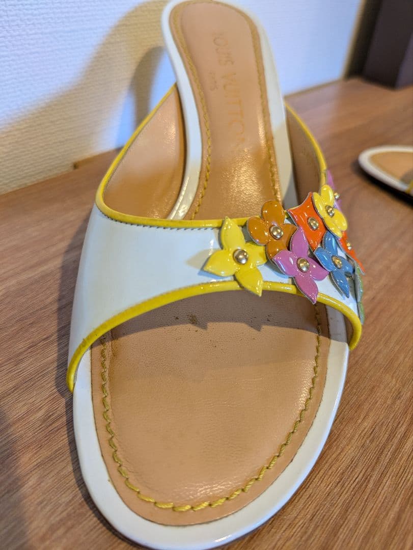 ヴィトン　フラワーモチーフ　ミュール