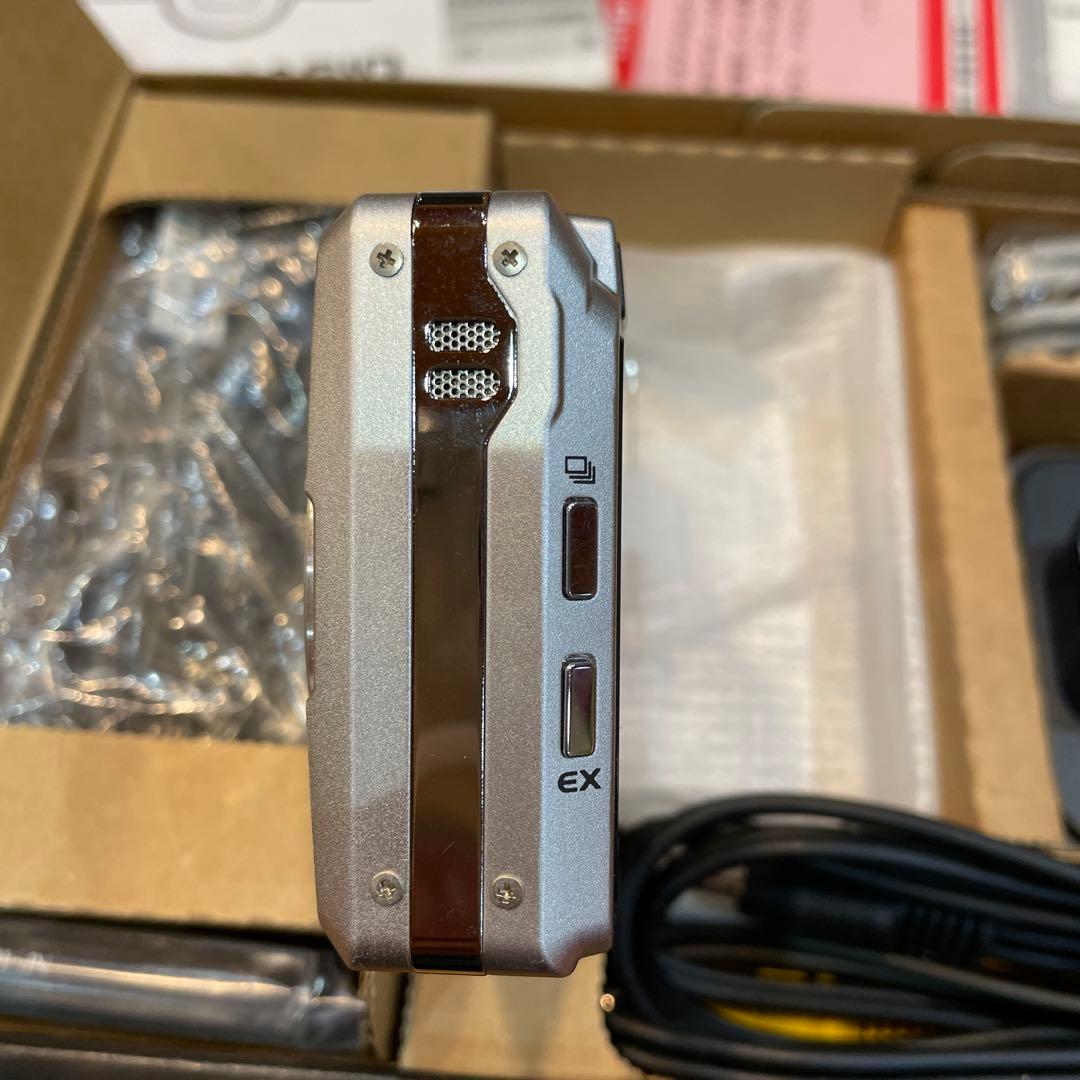 CASIO EX-Z850 コンパクトデジタルカメラ