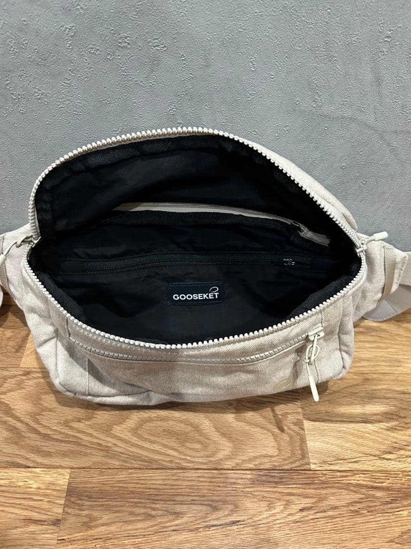 グスケット365抱っこ紐 Plus ベージュ　箱付き