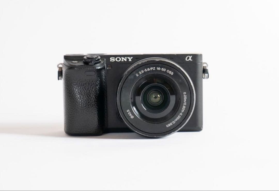 最終値下げSony α6400 ミラーレスカメラ バッテリー2個充電器付