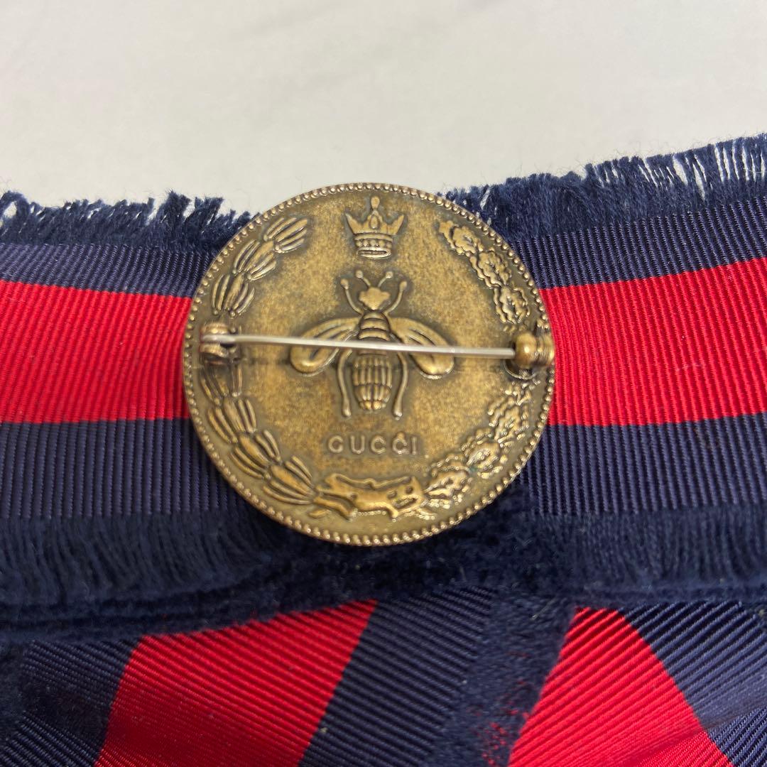 。GUCCI ウェブリボン ブローチ
