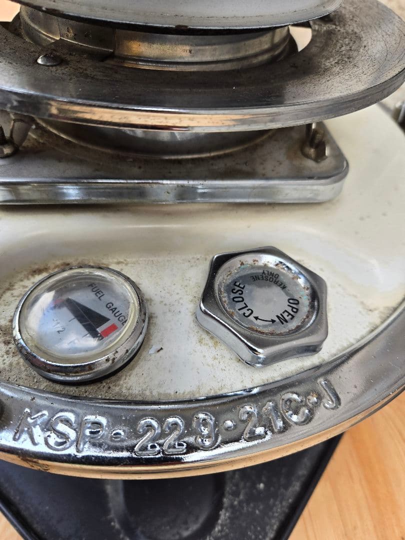 フジカハイペットHIPETFUJIKA 灯油ストーブ ホワイト　丸型　作動品