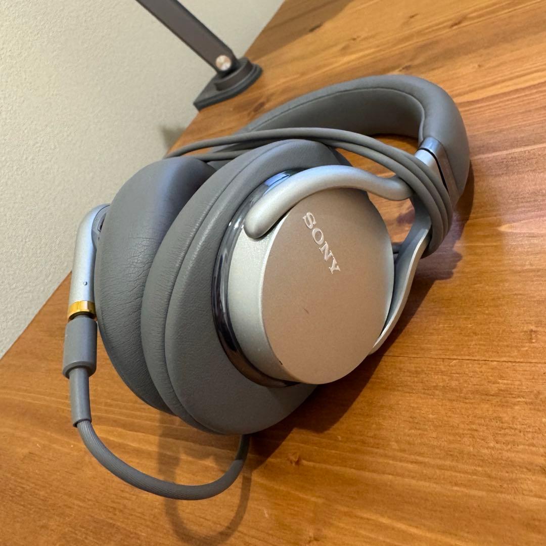 ソニー 有線ヘッドホン（MDR-1AM2）