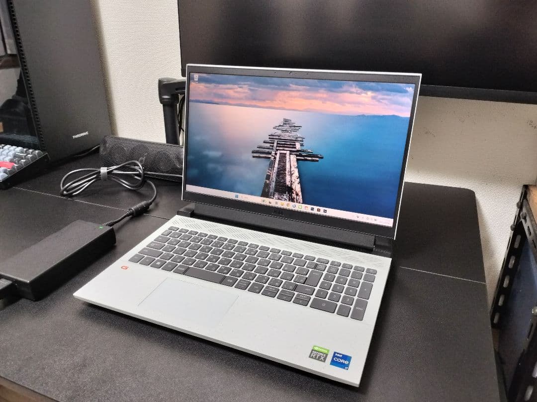 Dell G15 5520 15.6インチ ゲーミングノートパソコン