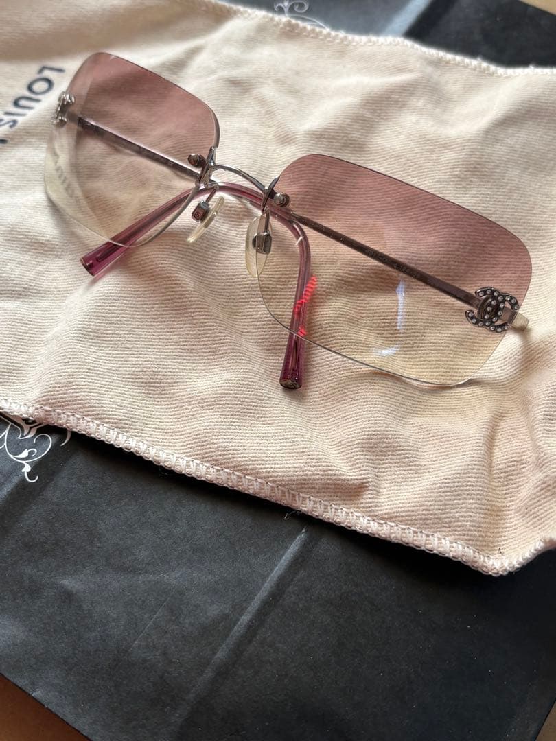 シャネルピンクサングラス中古　ココマーク