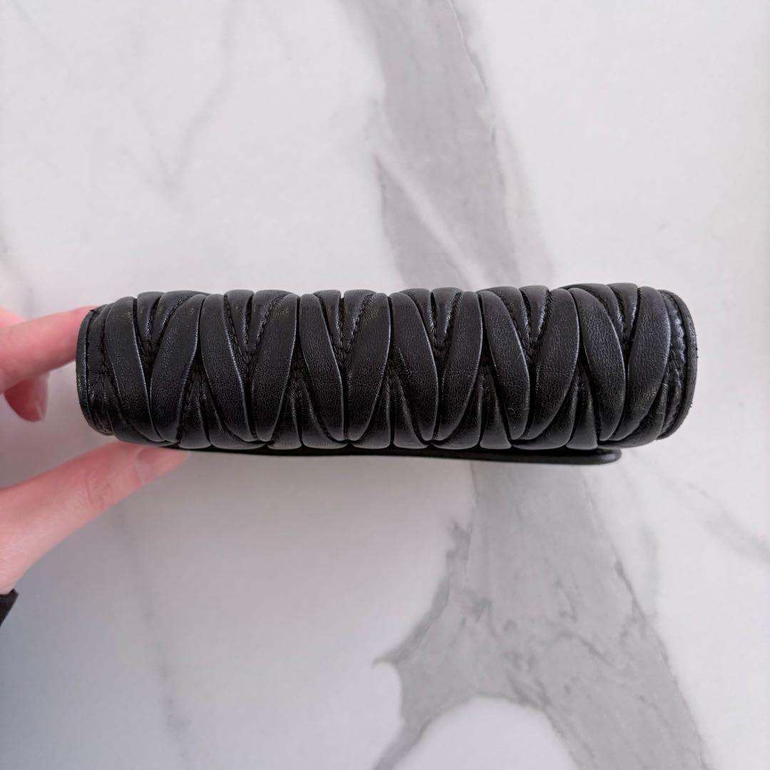ミュウミュウ MIU MIU 財布 二つ折り財布 マテラッセ
