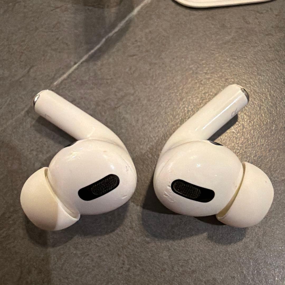 AirPods Pro 第一世代　本体 充電ケース付き