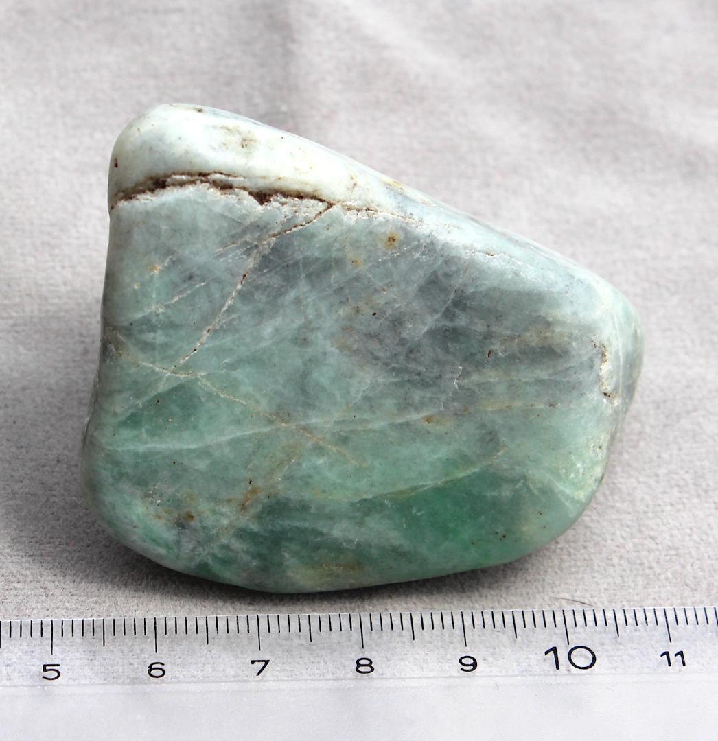 松田出品［極上海中翡翠］糸魚川翡翠 海石 原石 137.1g