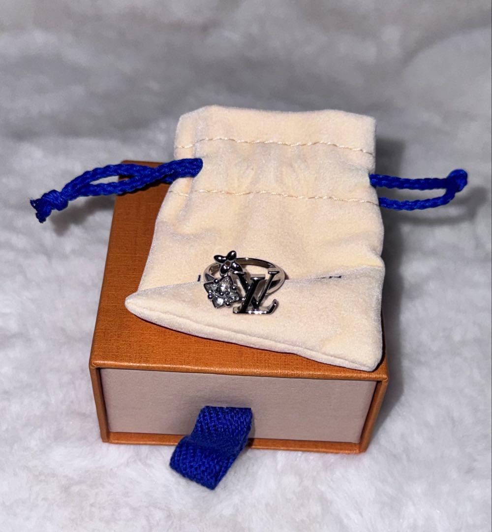 Louis Vuitton ロゴリング シルバー レディース