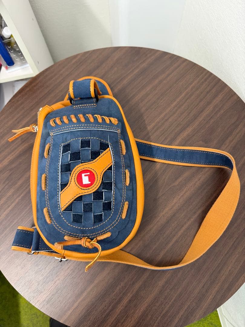 Trion ショルダーバッグ ネイビー/オレンジ(限定商品)