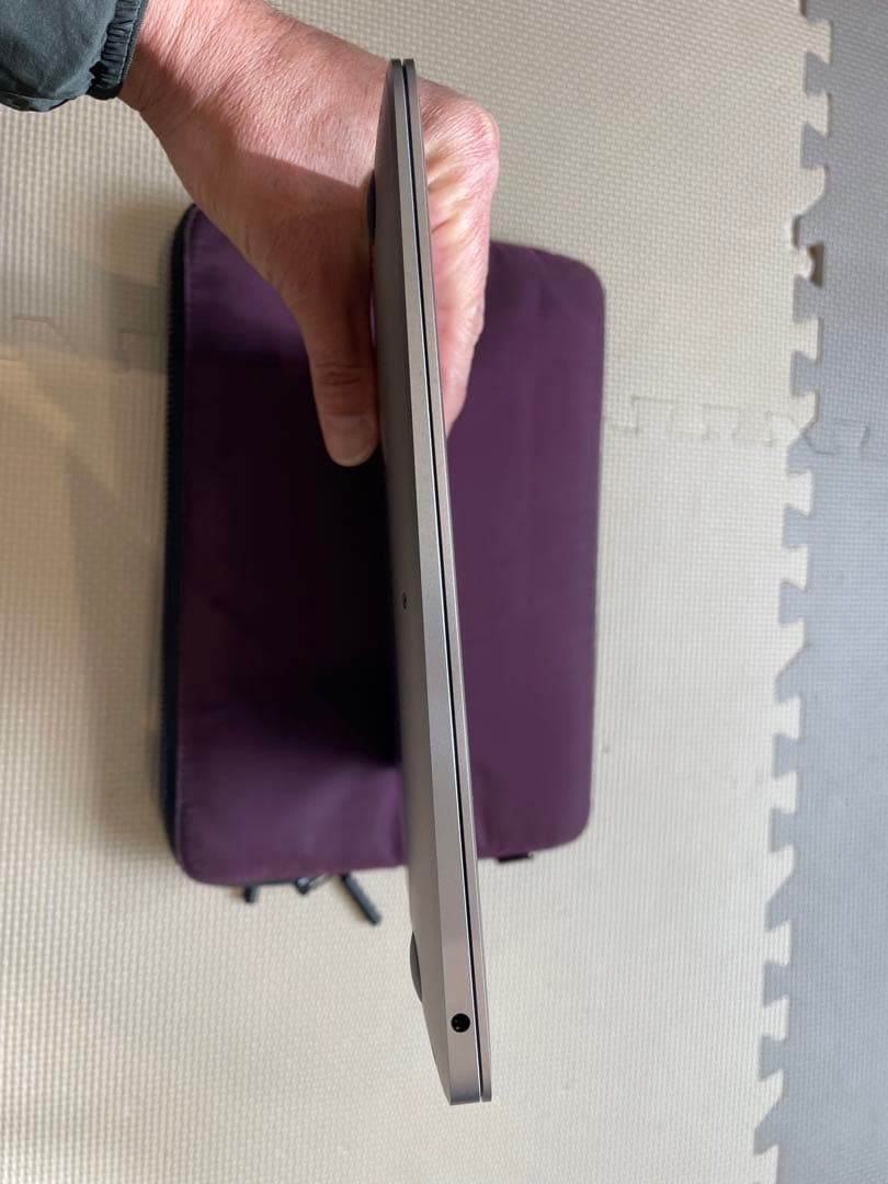 MacBook Air(13inch, 2019) ケース付
