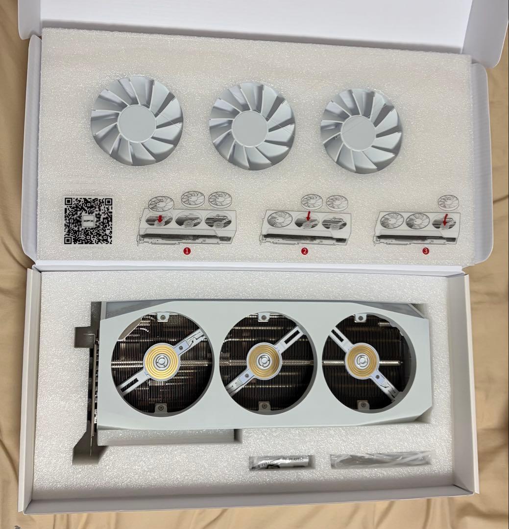 XFX Mercury AMD Radeon RX9070XT ホワイト