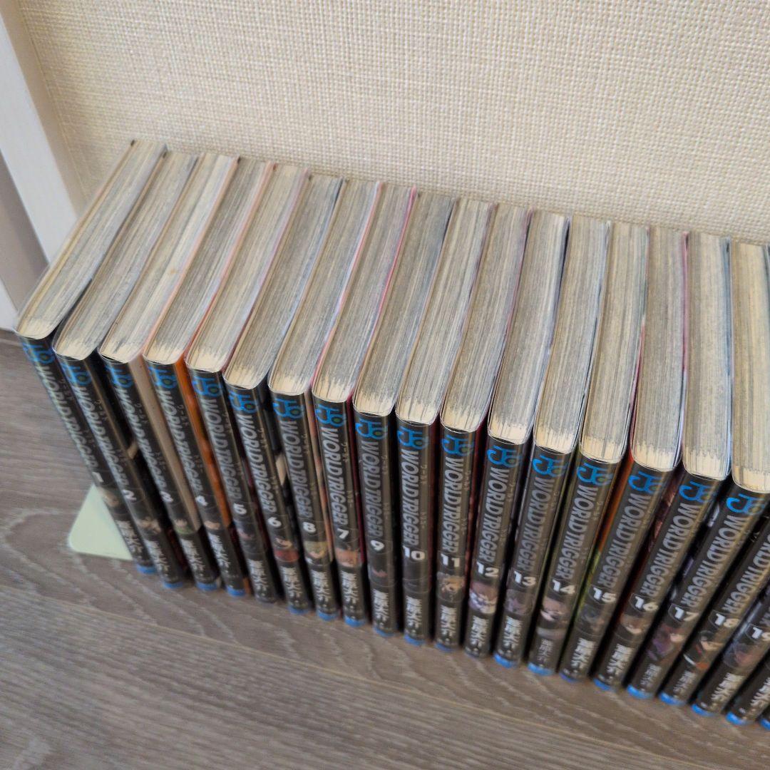 ワールドトリガー 全29巻セット＋オフィシャルデータ　美品　創刊全巻