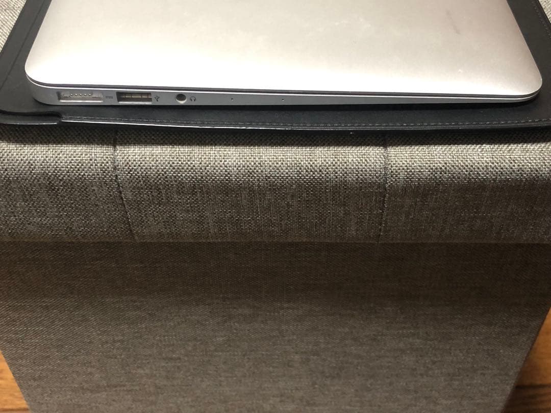 MacBook本体 MacBook Air early 2015