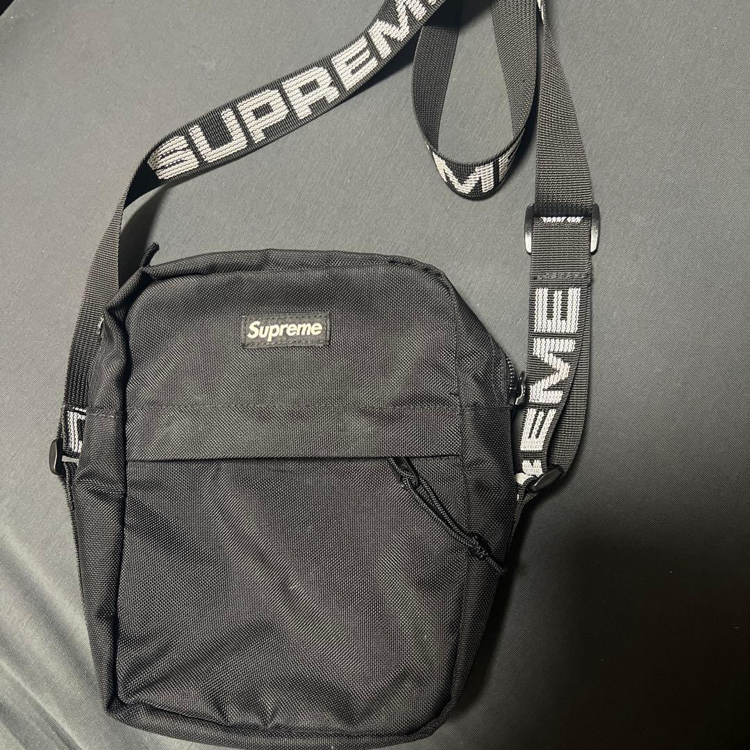 シュプリーム　ショルダーバック