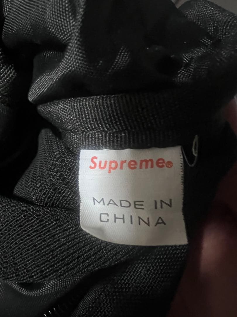 シュプリーム　ショルダーバック