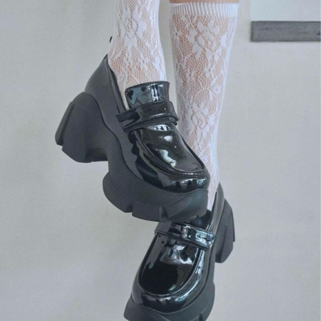 Lovilyn -5kgベルクロローファー　黒エナメル　M