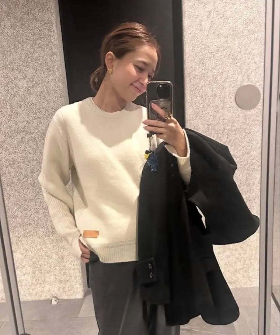 あお様【新品】yori ヨリ　カプリニット2025AW ホワイト 36