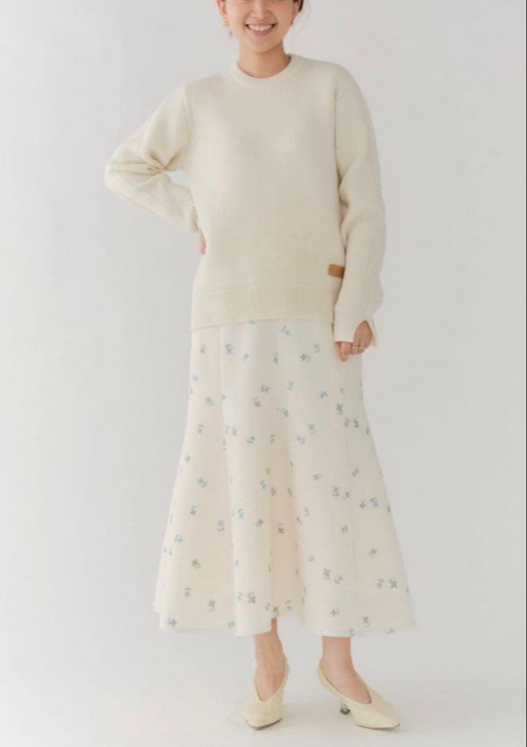 あお様【新品】yori ヨリ　カプリニット2025AW ホワイト 36