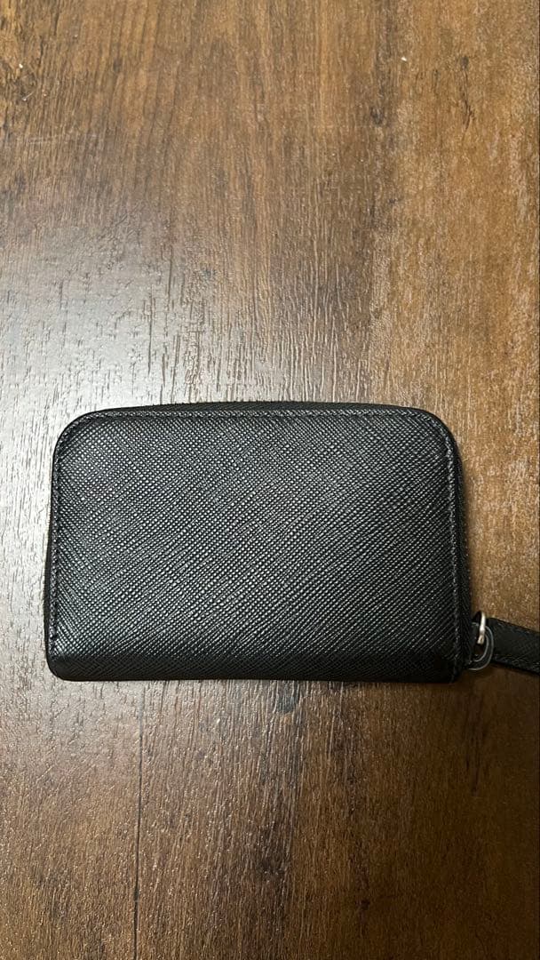 プラダ ケース　メンズ　レディース