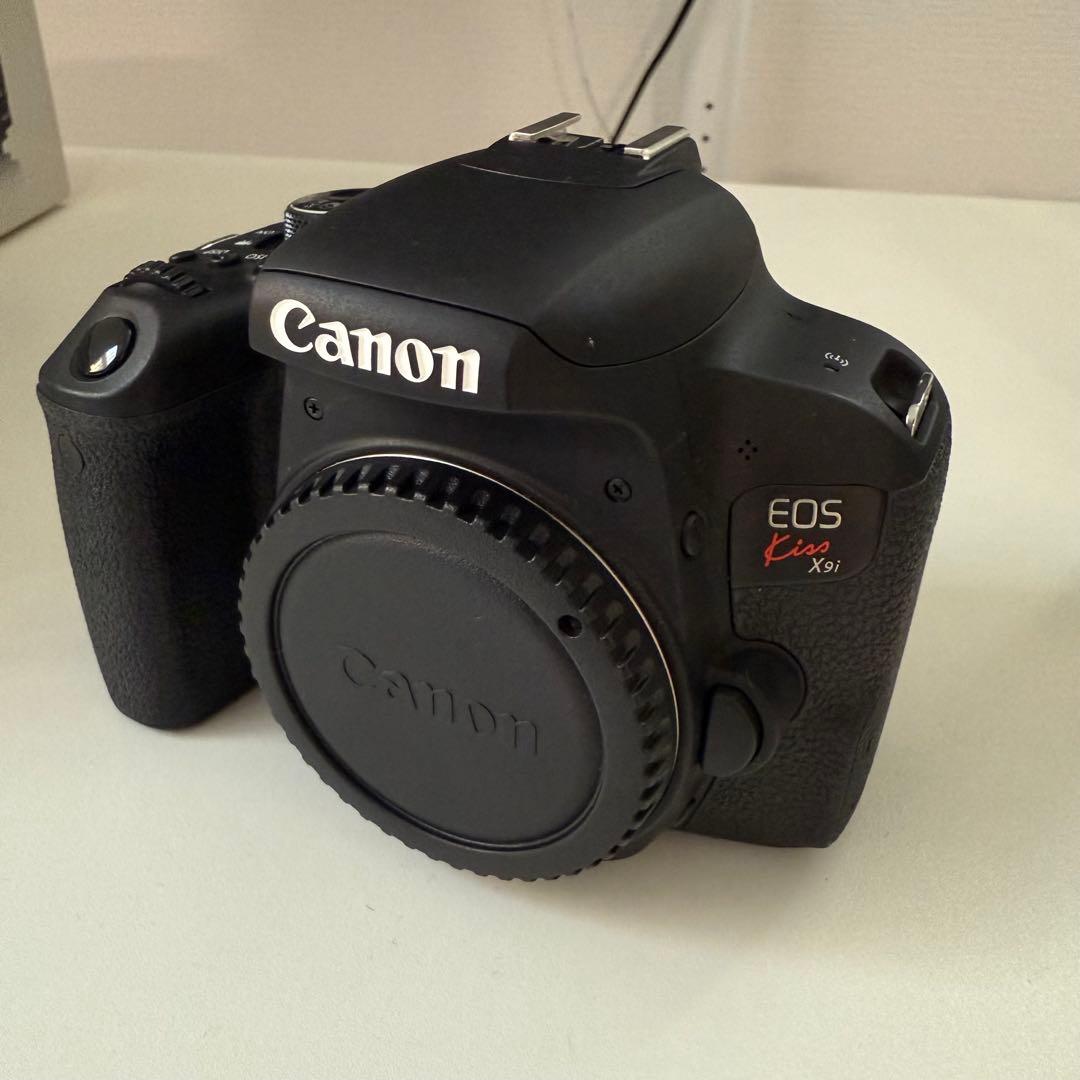 Canon EOS Kiss X9i ダブルズームレンズセット