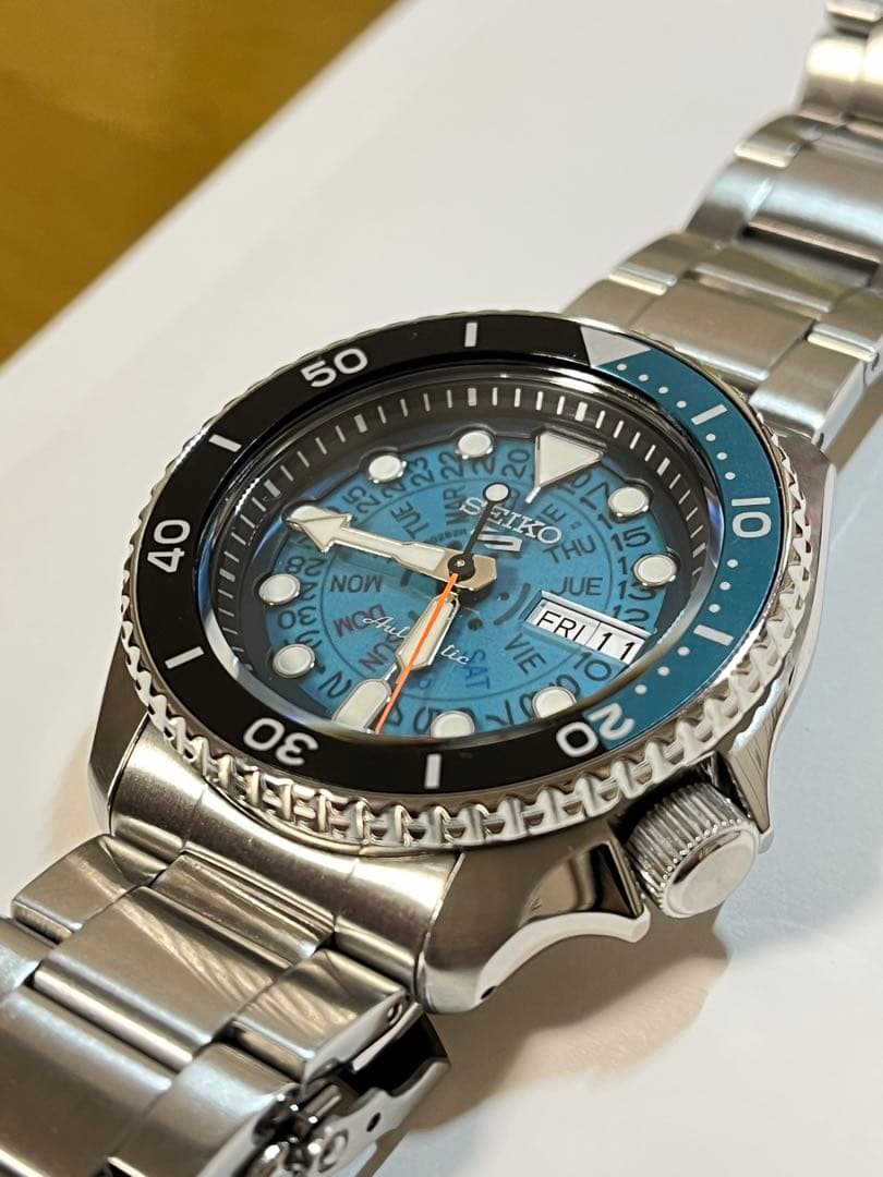 【美品】 SEIKO 5 sports SRPJ45K1 海外モデル　自動巻き