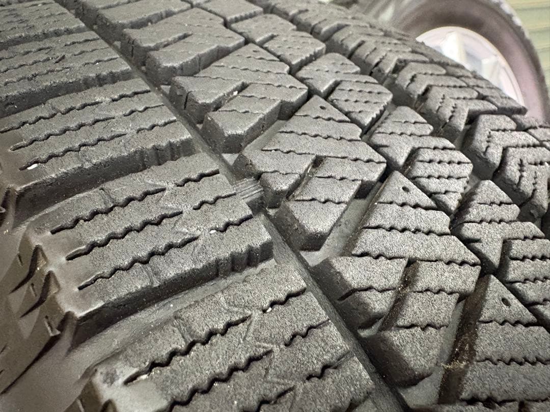 送料込み 195/65r15 スタッドレス 4本