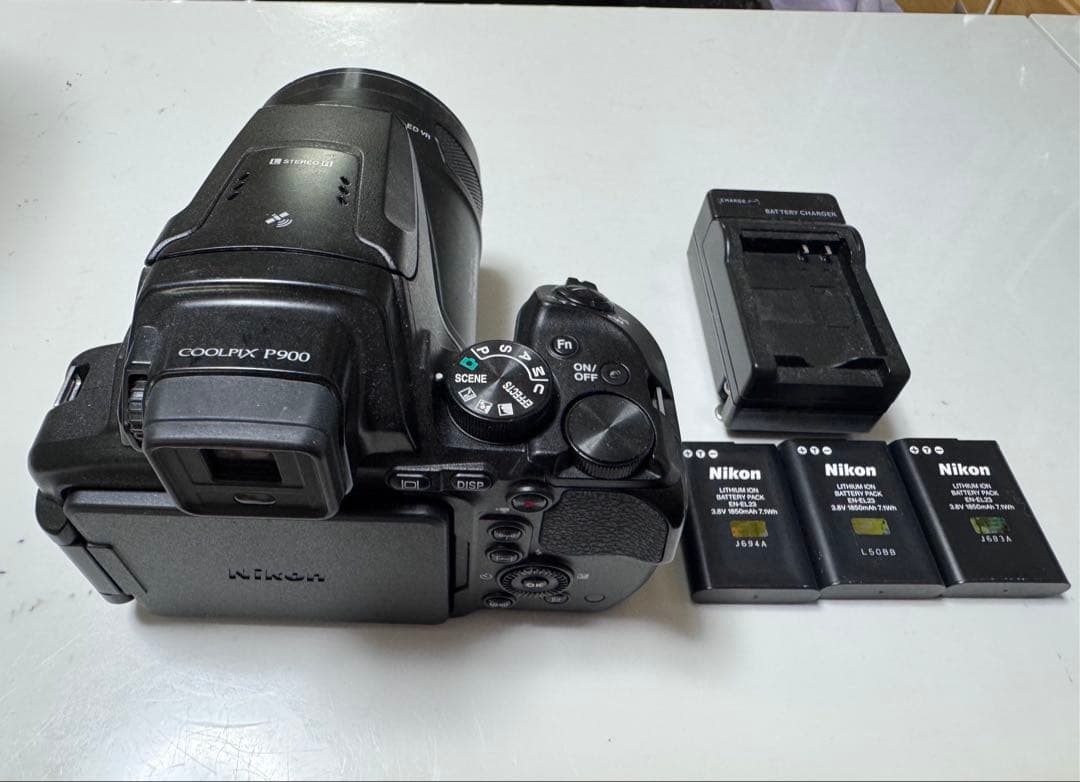 Nikon COOLPIX P900 バッテリー3個付き