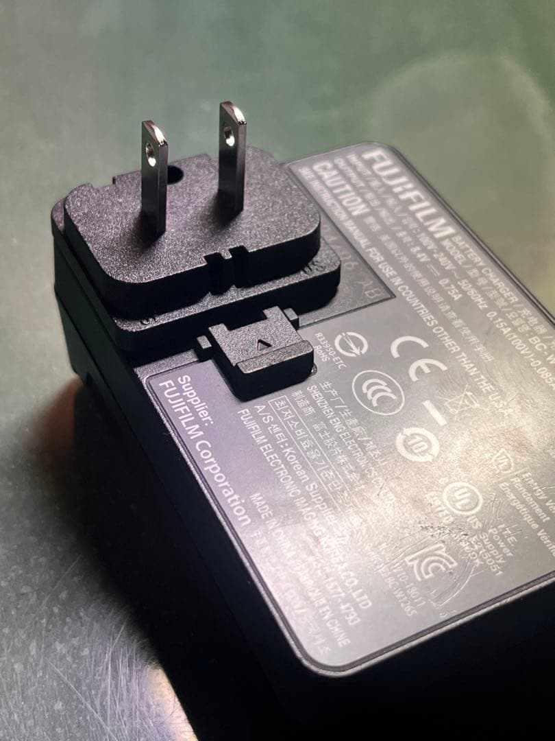 【値下げ中】Fujifilm X-E4 ミラーレスカメラ ボディ シルバー