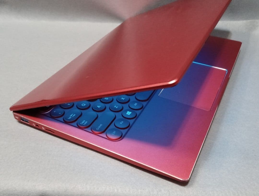 14インチ IPS メモリ4G SSD256G Windows10 ノートPC