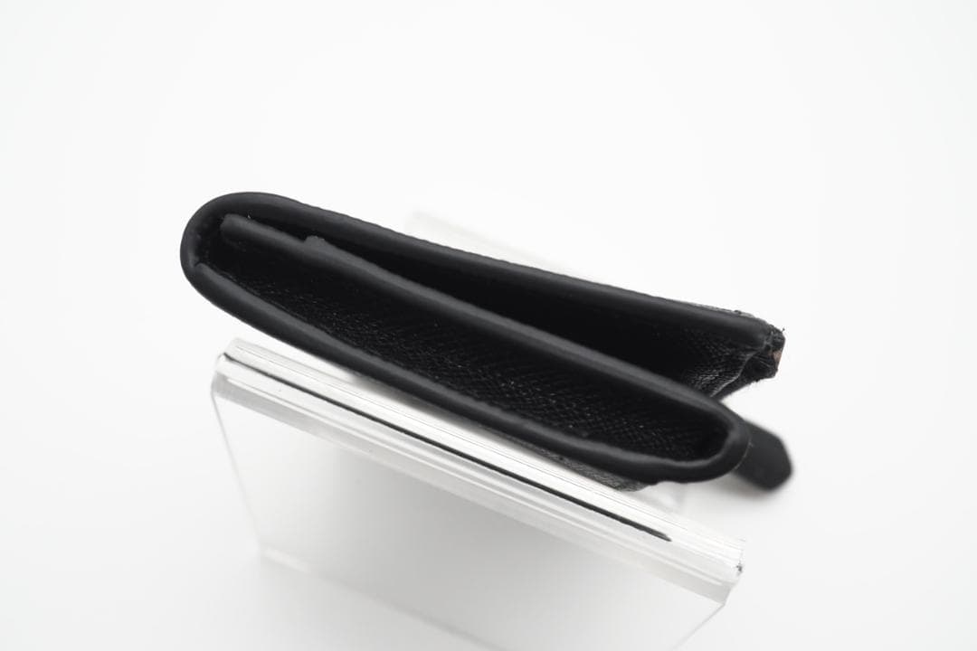 PRADA ケース サフィアーノ レザートライアングルロゴ ブラック A