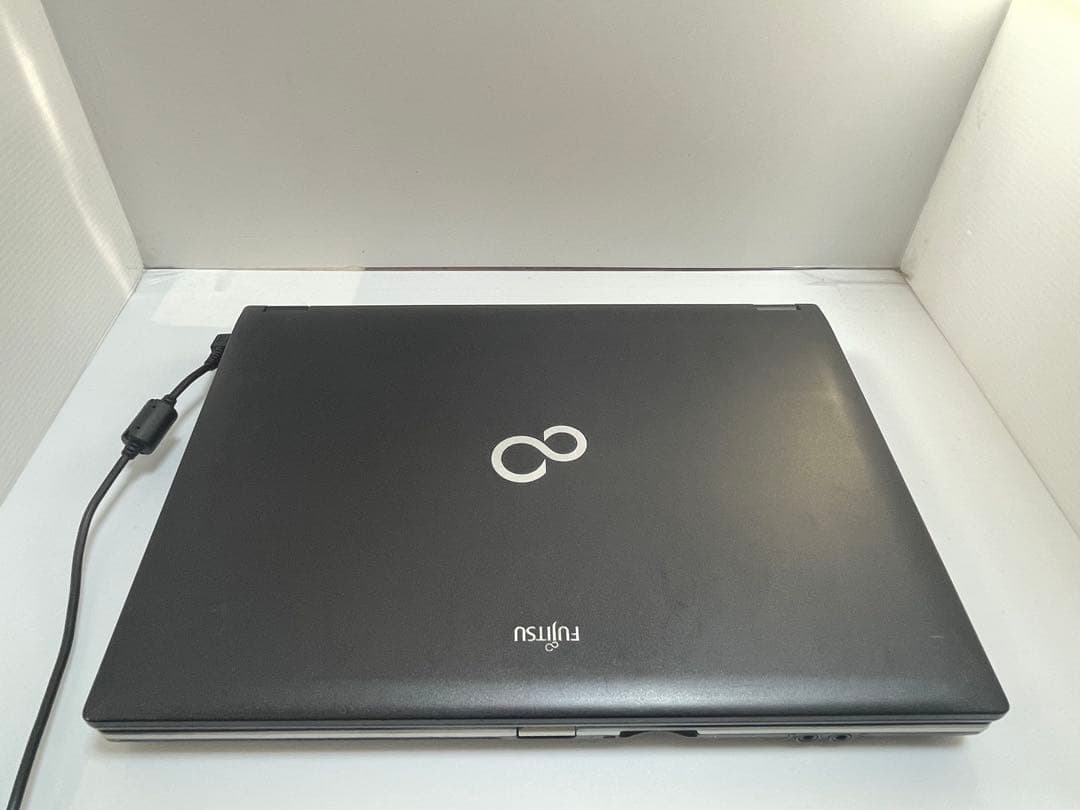 【988】富士通LIFEBOOK S560/B i5 XP office