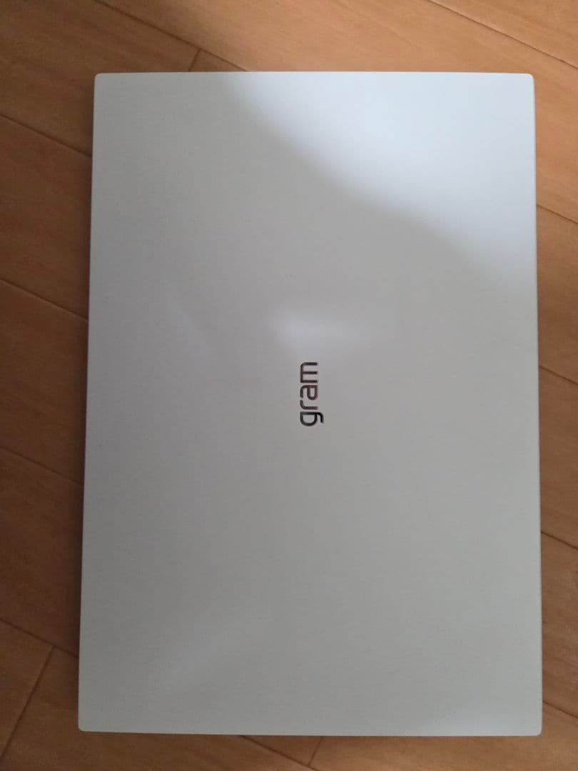 LG Gram 軽量ノート型パソコン 12世代i3 14Z90Q-GR31J