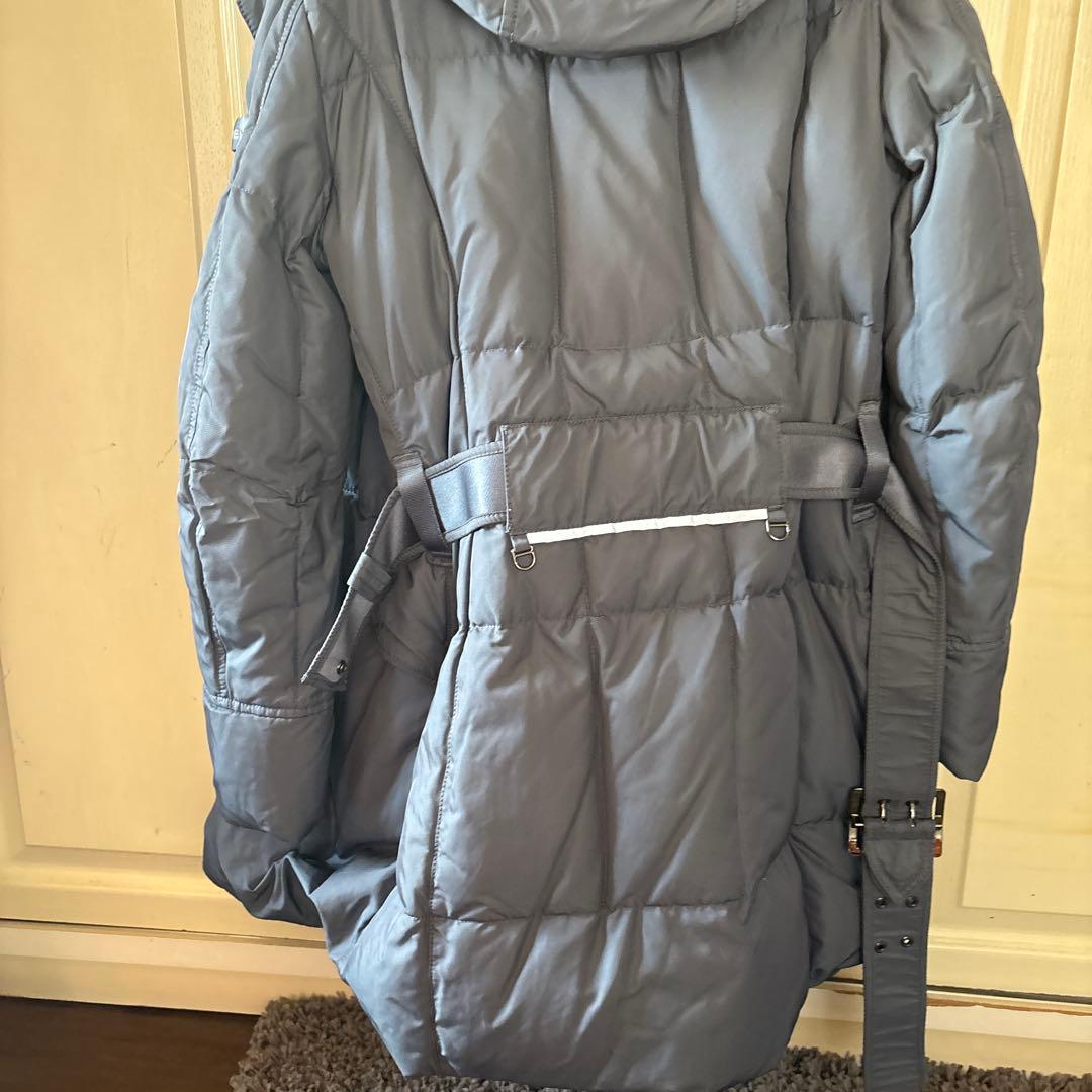 PEUTEREY グレー ダウンジャケット　42サイズですが細身の為日本M位です