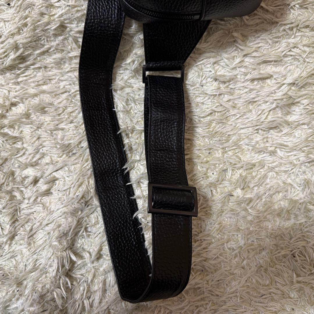 ☆極美品☆HushTug ハッシュタグ　ボディーバック　レザー　ブラック
