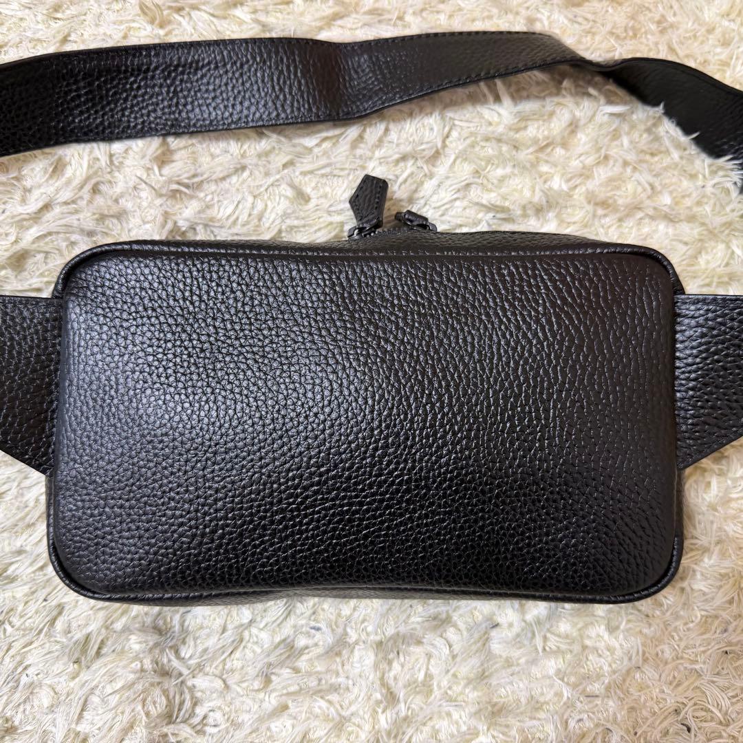 ☆極美品☆HushTug ハッシュタグ　ボディーバック　レザー　ブラック