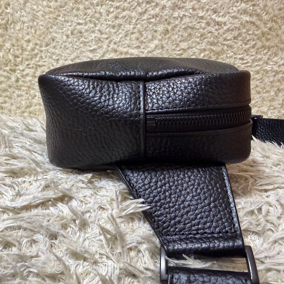 ☆極美品☆HushTug ハッシュタグ　ボディーバック　レザー　ブラック