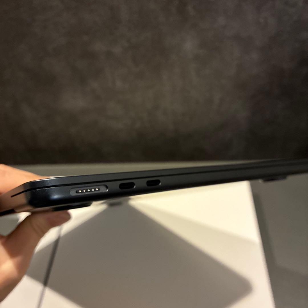MacBook Air M2 13.6インチ 16GB / 256GB SSD