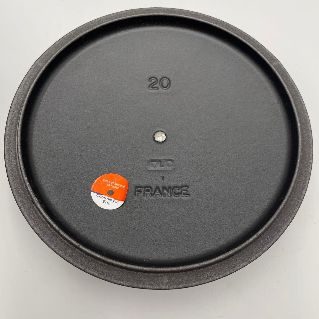 未使用　ルクルーゼ ココット ロンド　20cm マットブラック　シルバーツマミ