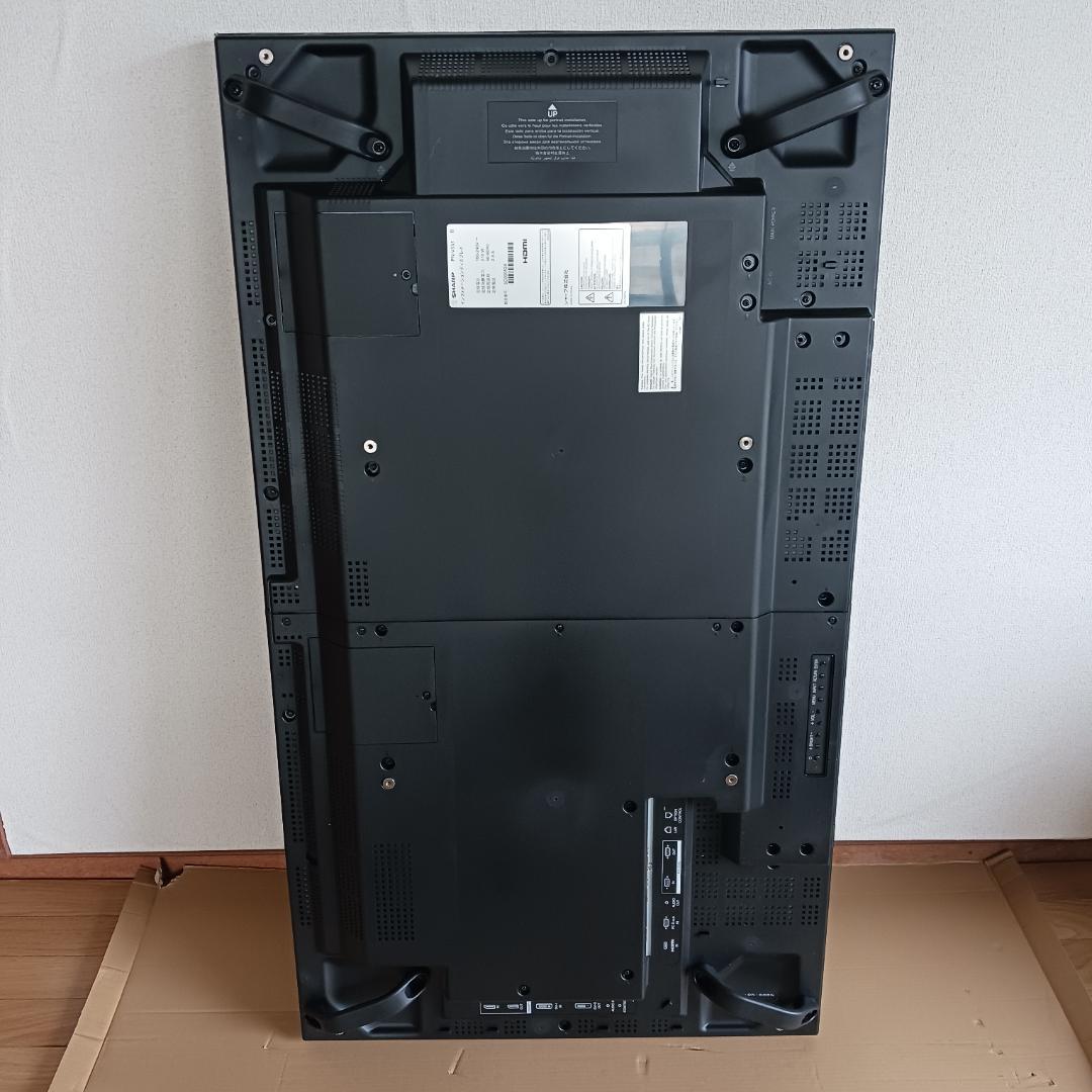 シャープ　55インチ インフォメーションディスプレイ PN-V551　②
